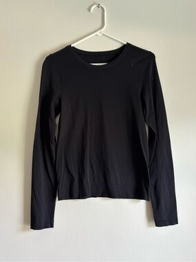 Athleta Black Long-Sleeve Crewneck Top